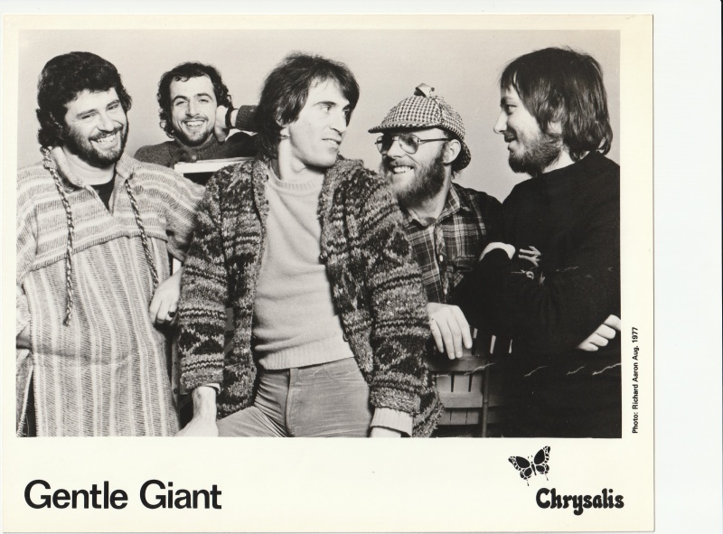 File:Gentle Giant promo Aug 1977.jpg