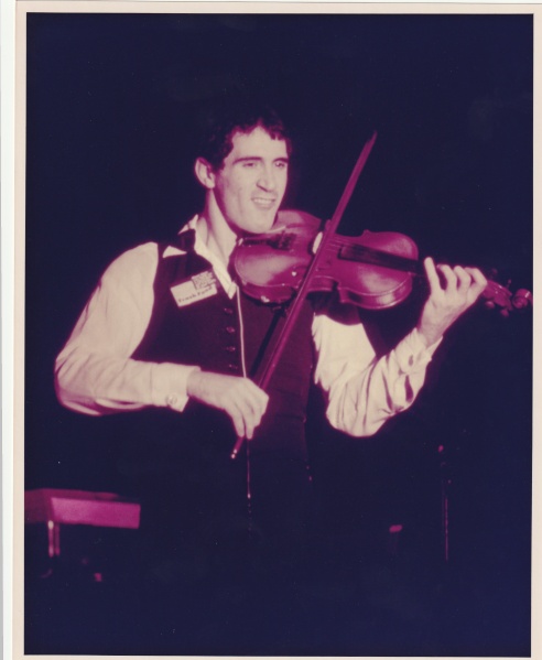 File:Ray Shulman violin Guelph 1977.jpg