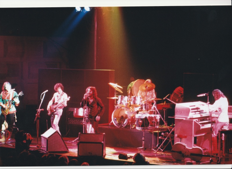 File:GG live full band 1975 or 1976.jpg